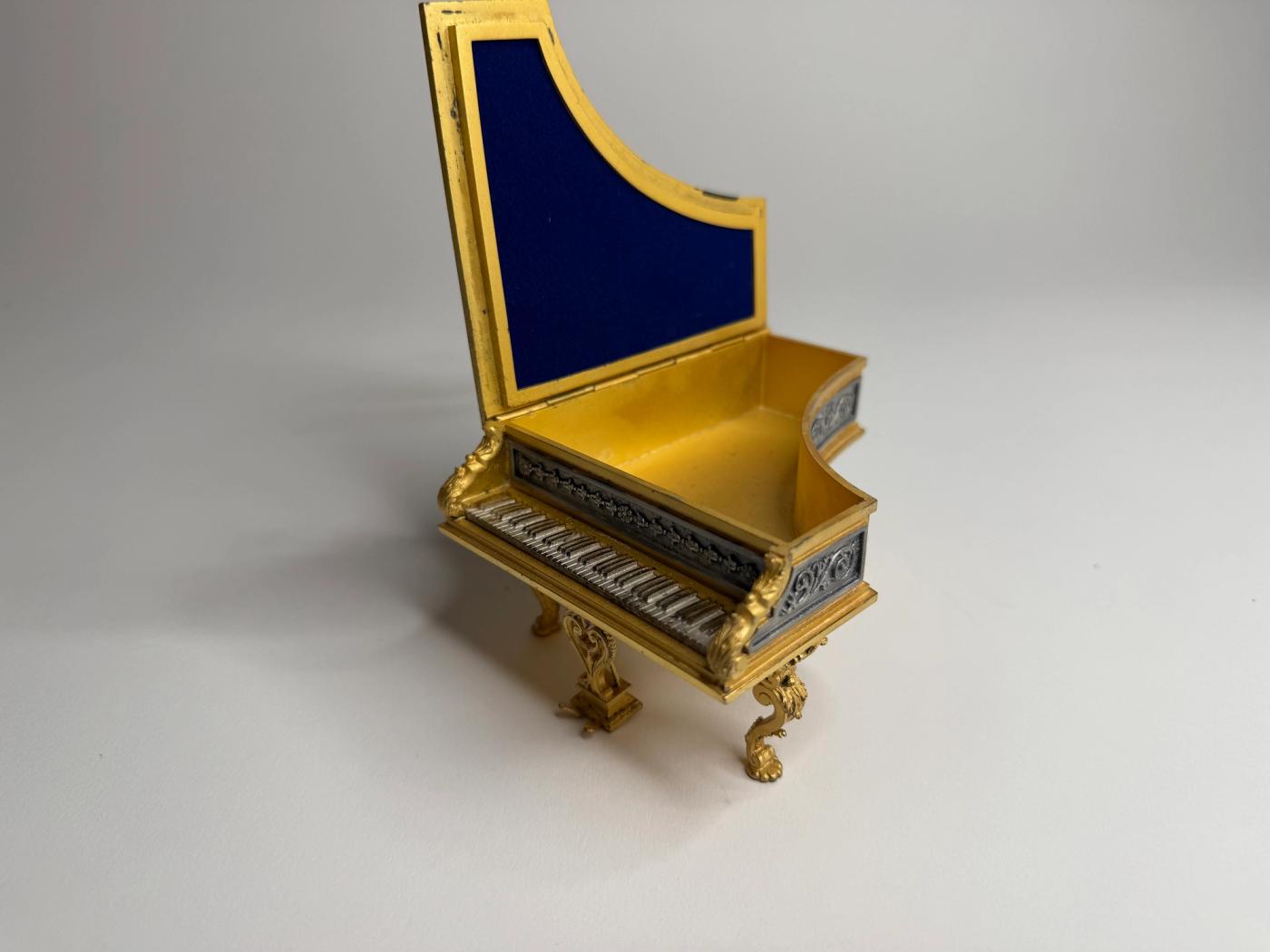 Silver, Gilt & Lapis Lazuli Piano-Form Box