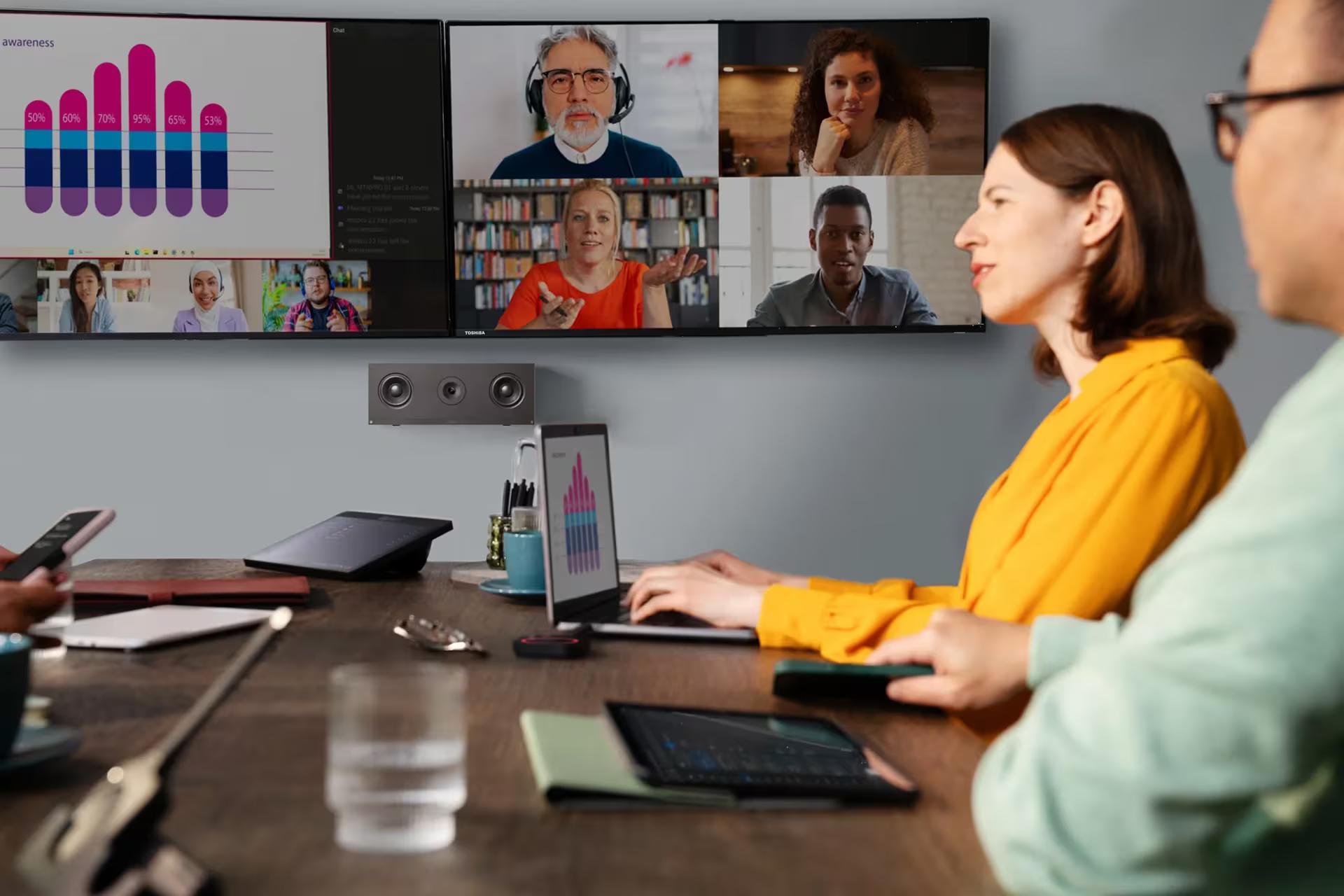 Collaborative Talk Huddly + Barco ClickShare webinar series | Huddly