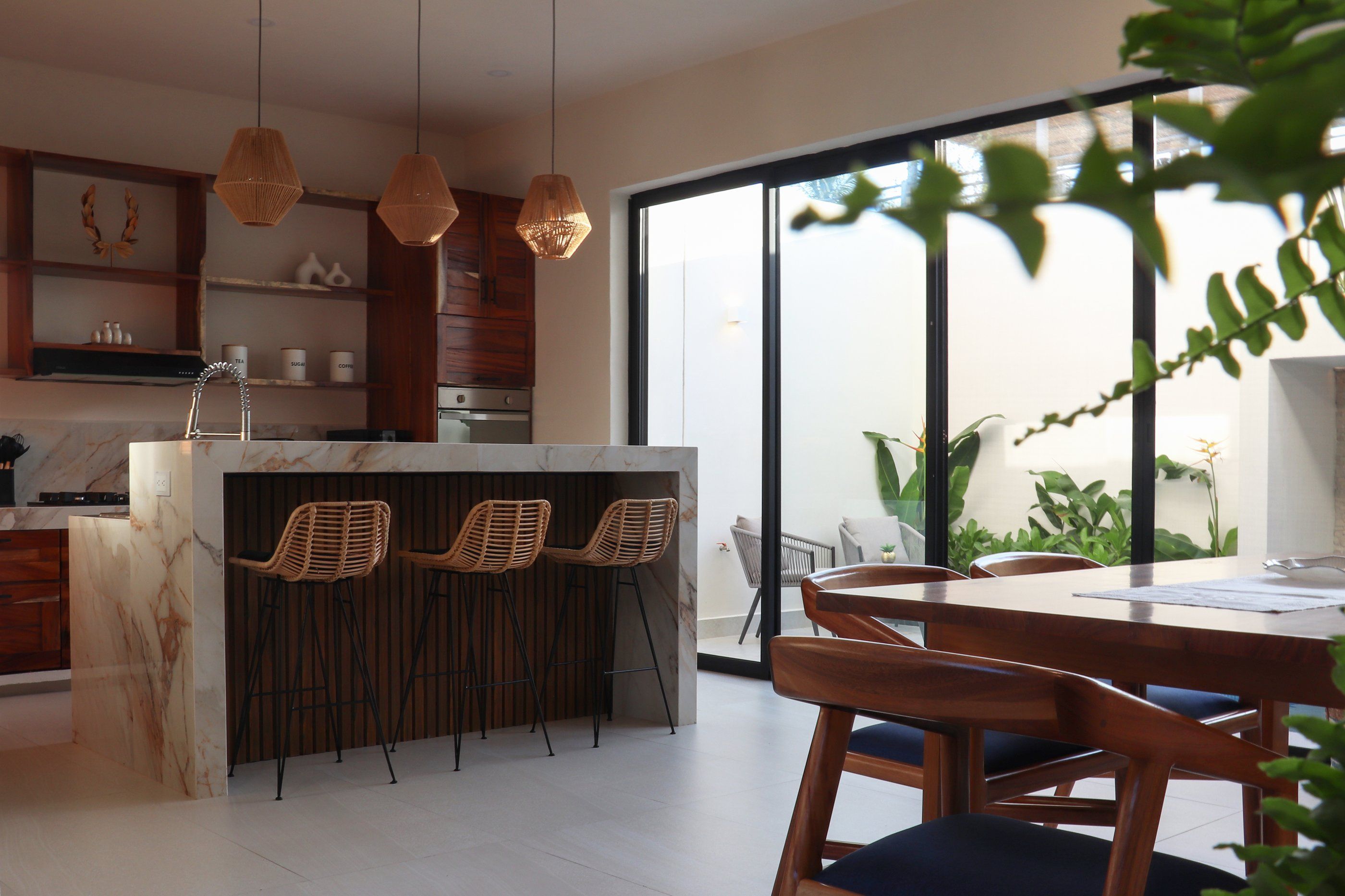 Isla de cocina y comedor, Casa Zoe, Bacocho