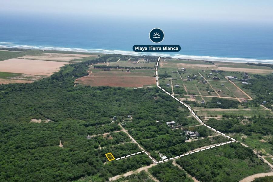 Vista aérea del lote con Playa Tierra Blanca, Tierra Blanca