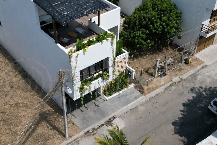 Aerial view of the front façade, Casa Zoe, Bacocho