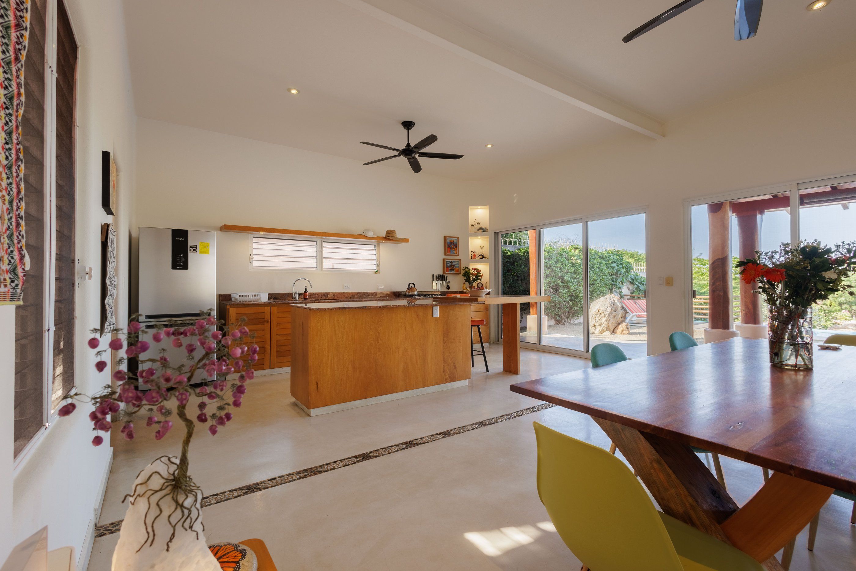 Salle à manger et cuisine ouvertes, Casa Punta