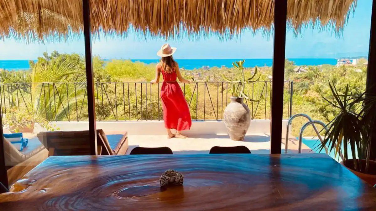 Covered terrace with ocean view, Casa June, La Punta Zicatela