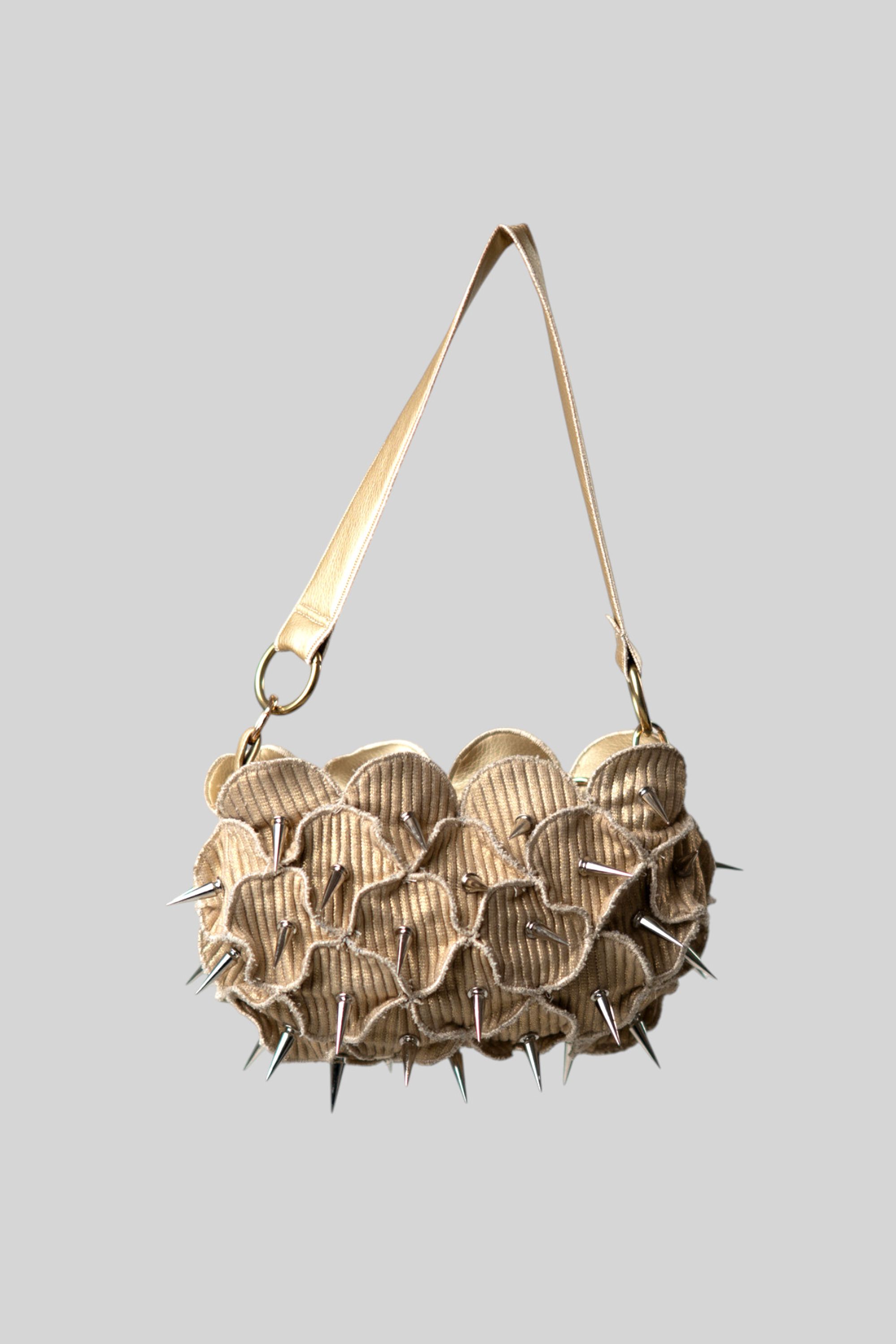 Bag 06 - gold spikes