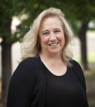 Portrait of Rhonda Steinkirchner, Office Manager at Active Insurance Solutions