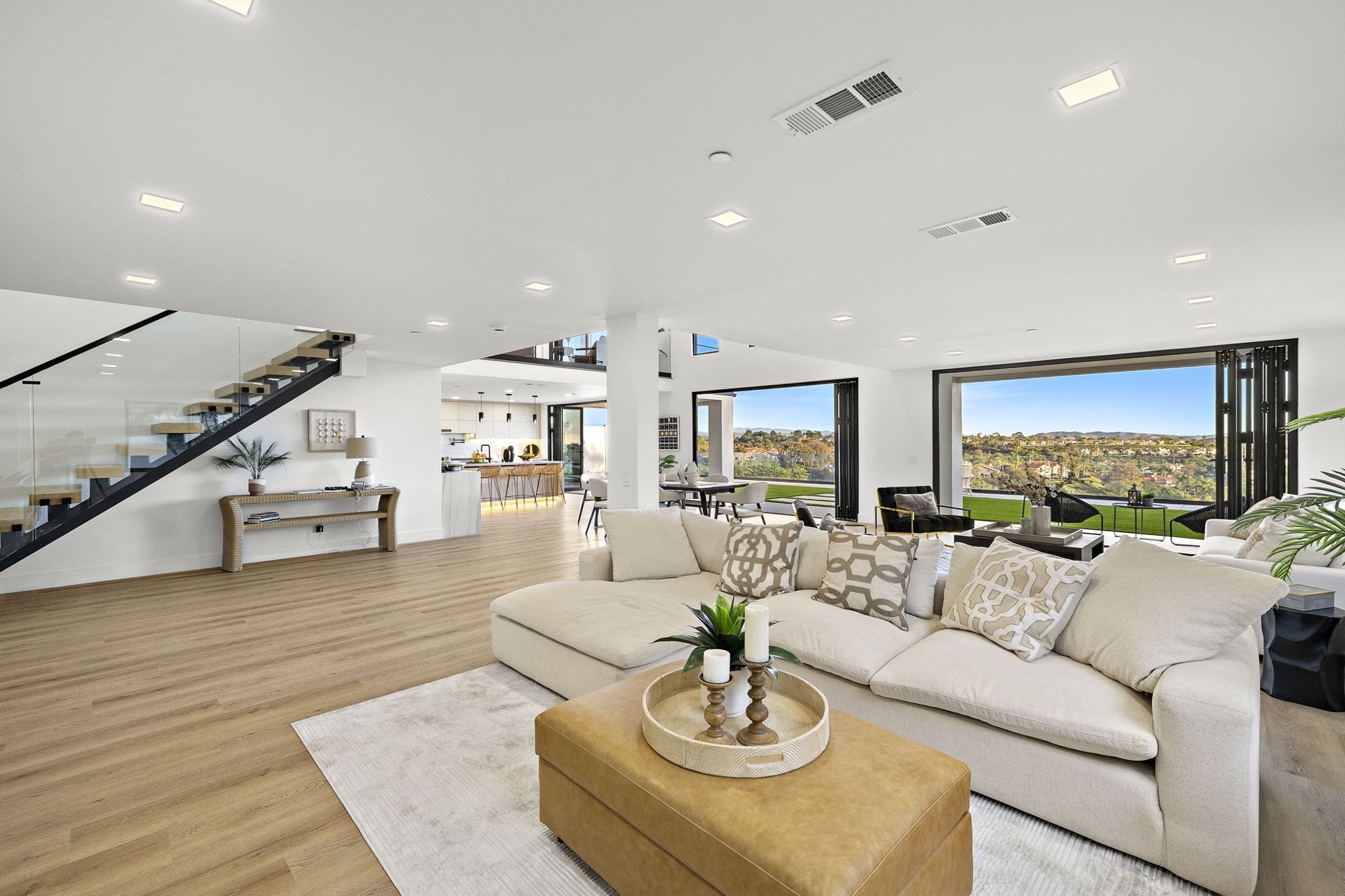 Modern family home staged by May Home Design in Laguna Niguel, photo 3
