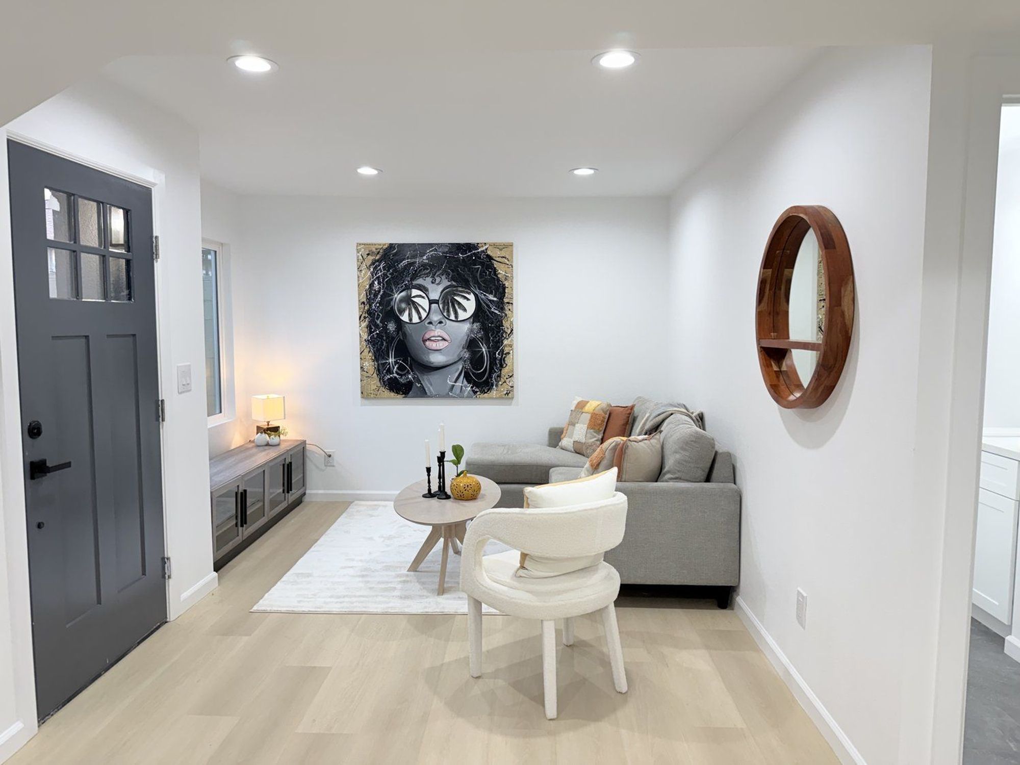 Contemporary family home staged by May Home Design in Lakewood, photo 12