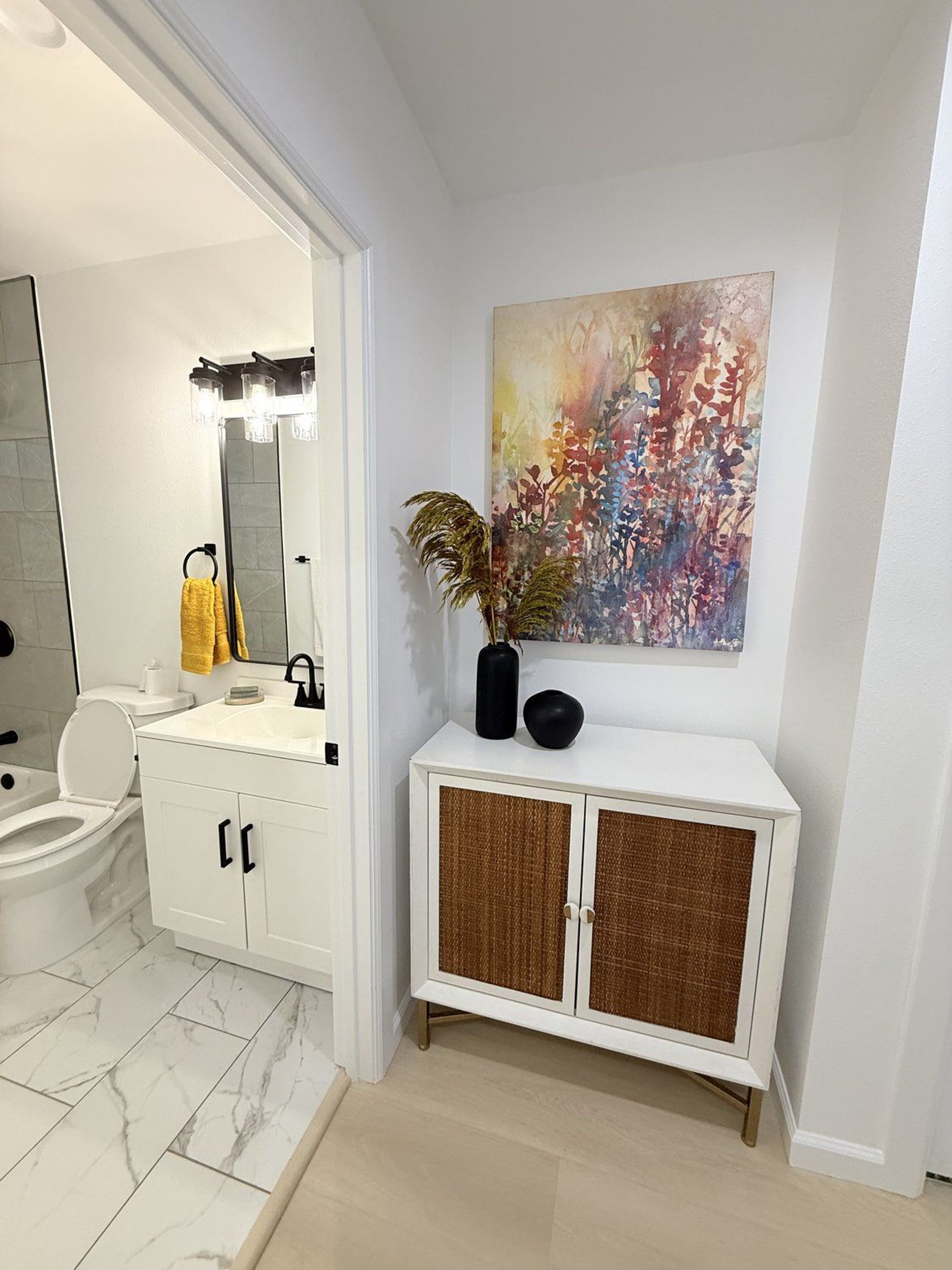 Contemporary family home staged by May Home Design in Lakewood, photo 17