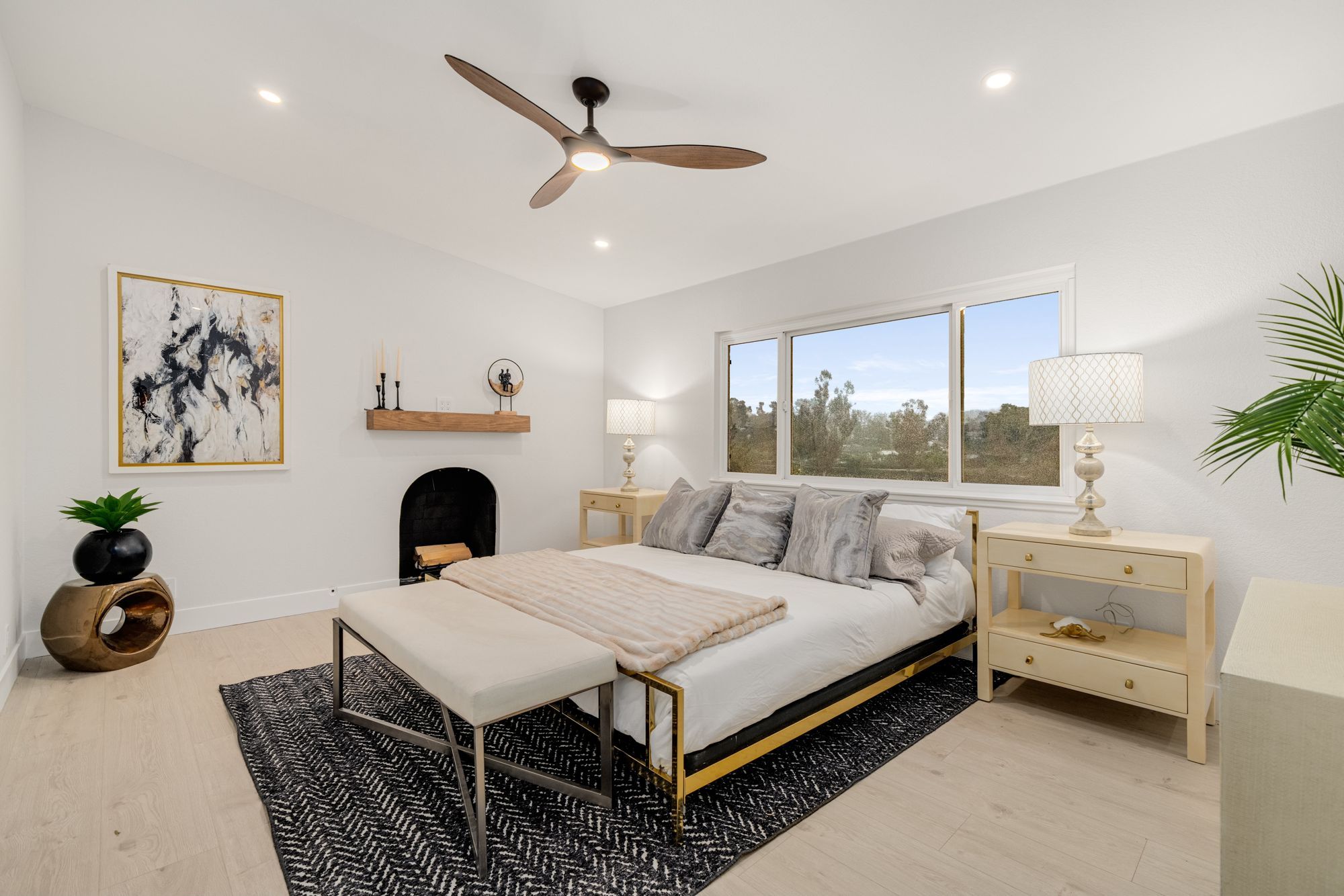 Contemporary family home staged by May Home Design in Mission Viejo, photo 10