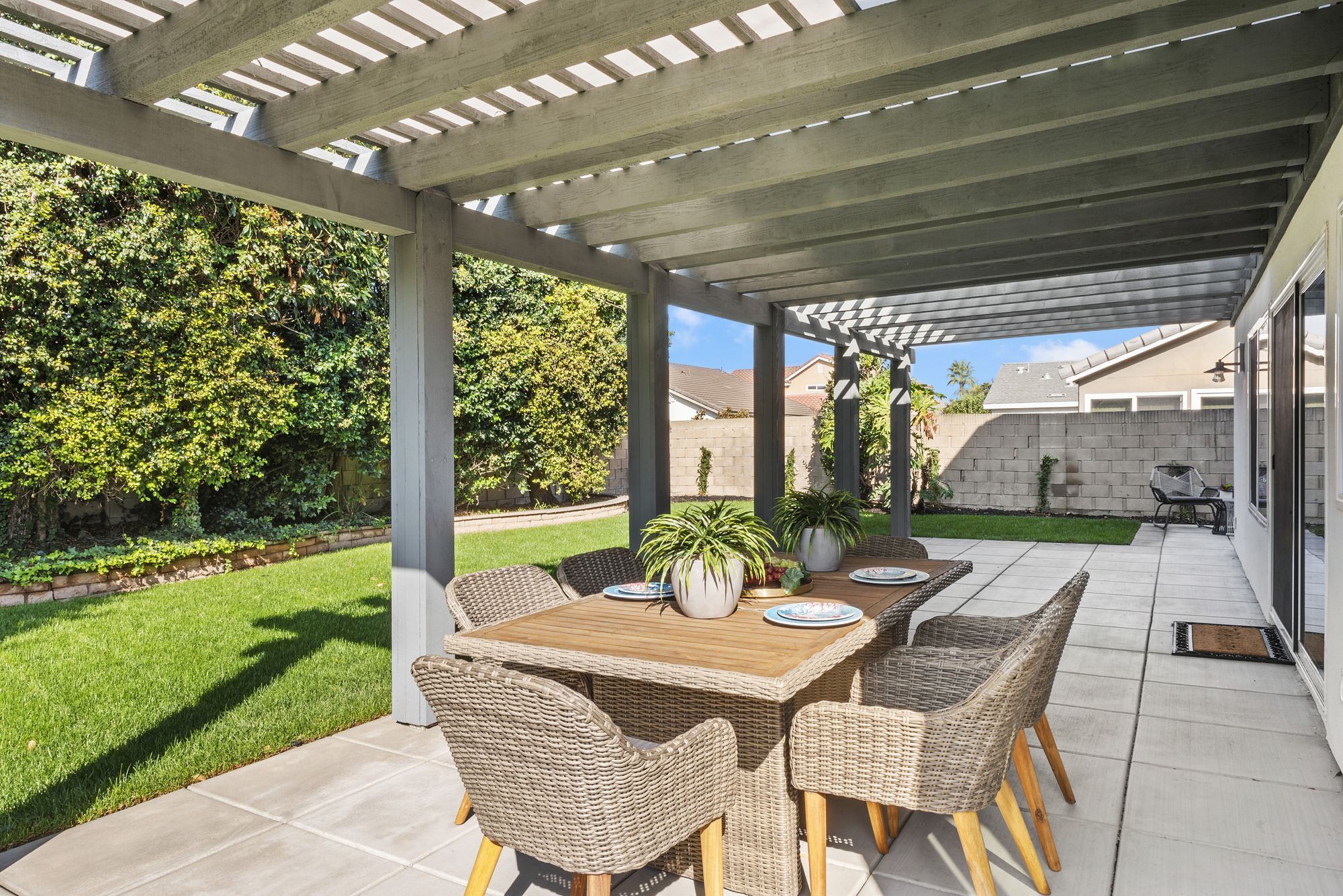 Contemporary family home staged by May Home Design in Orange County, photo 5