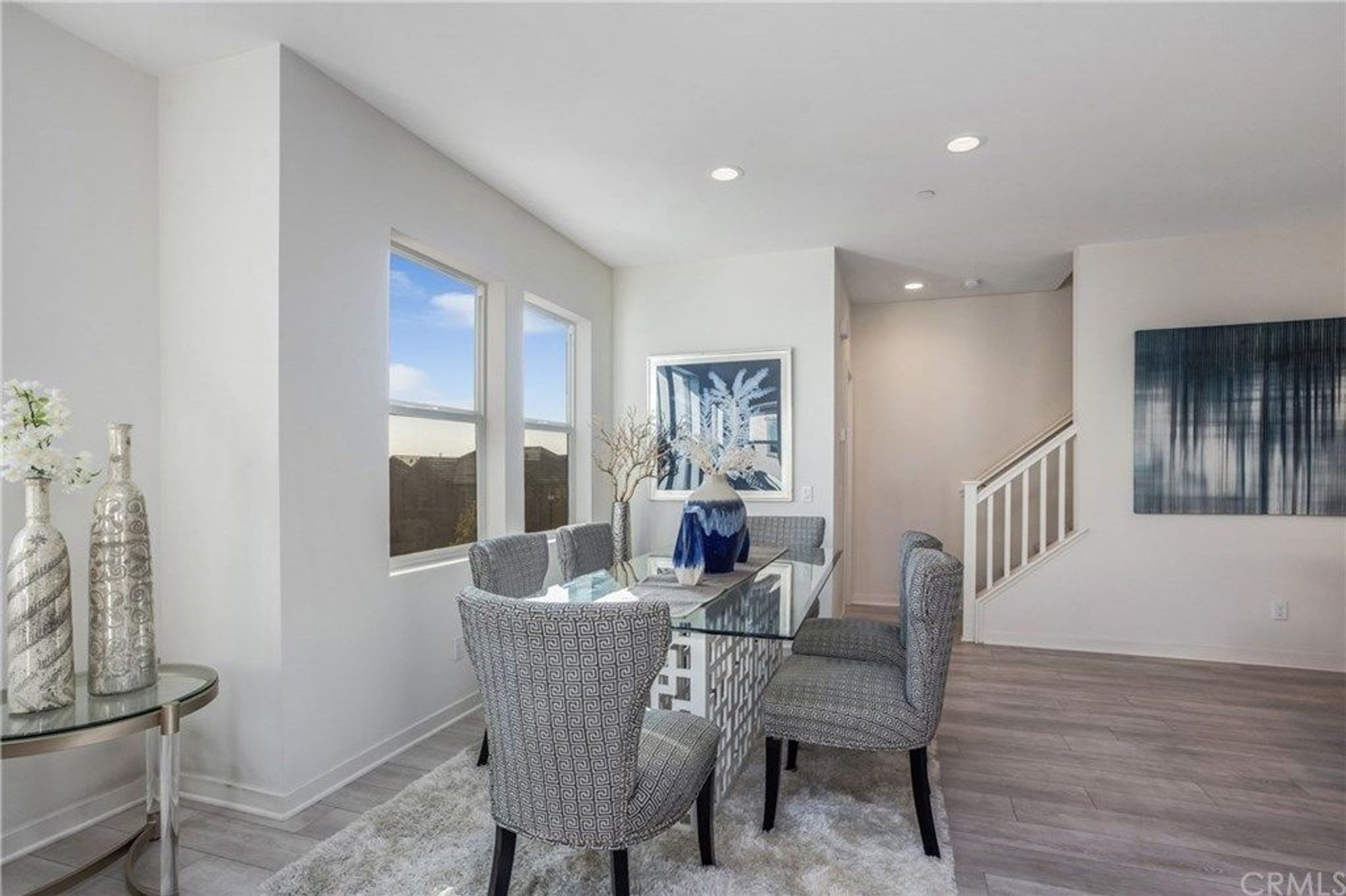 Modern condo staged by May Home Design in Foothill Ranch, photo 7