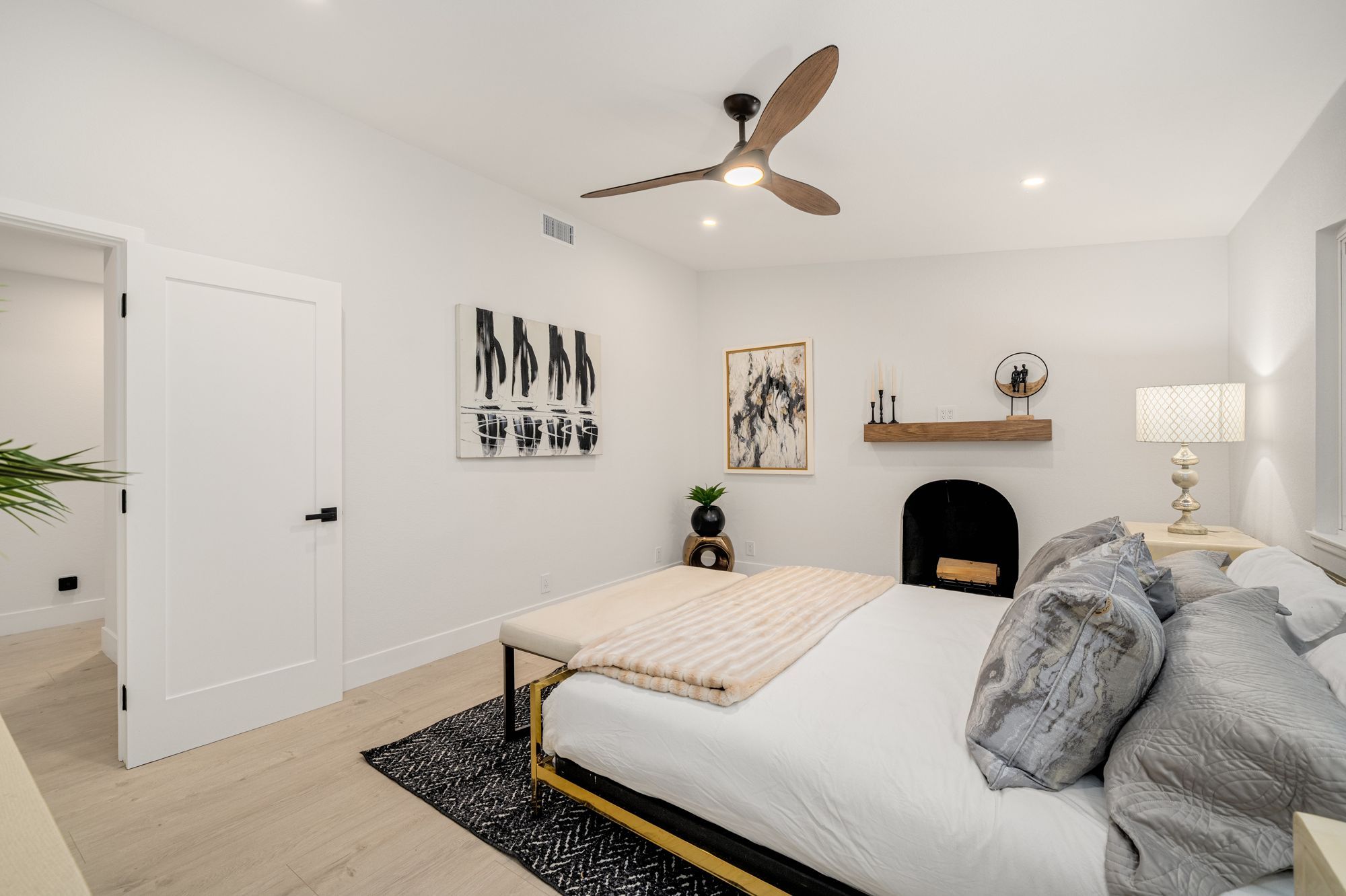 Contemporary family home staged by May Home Design in Mission Viejo, photo 11