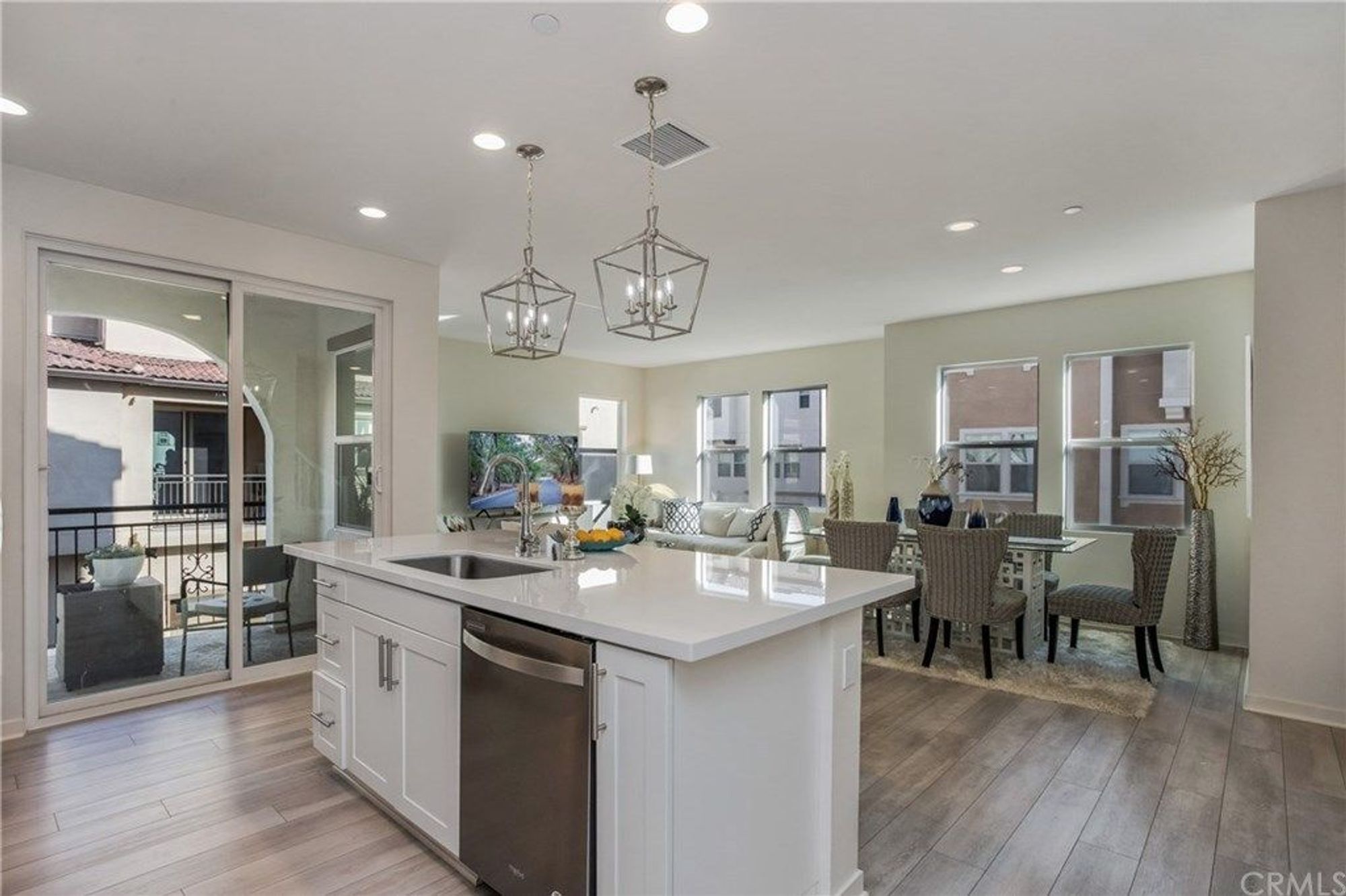Modern condo staged by May Home Design in Foothill Ranch, photo 8
