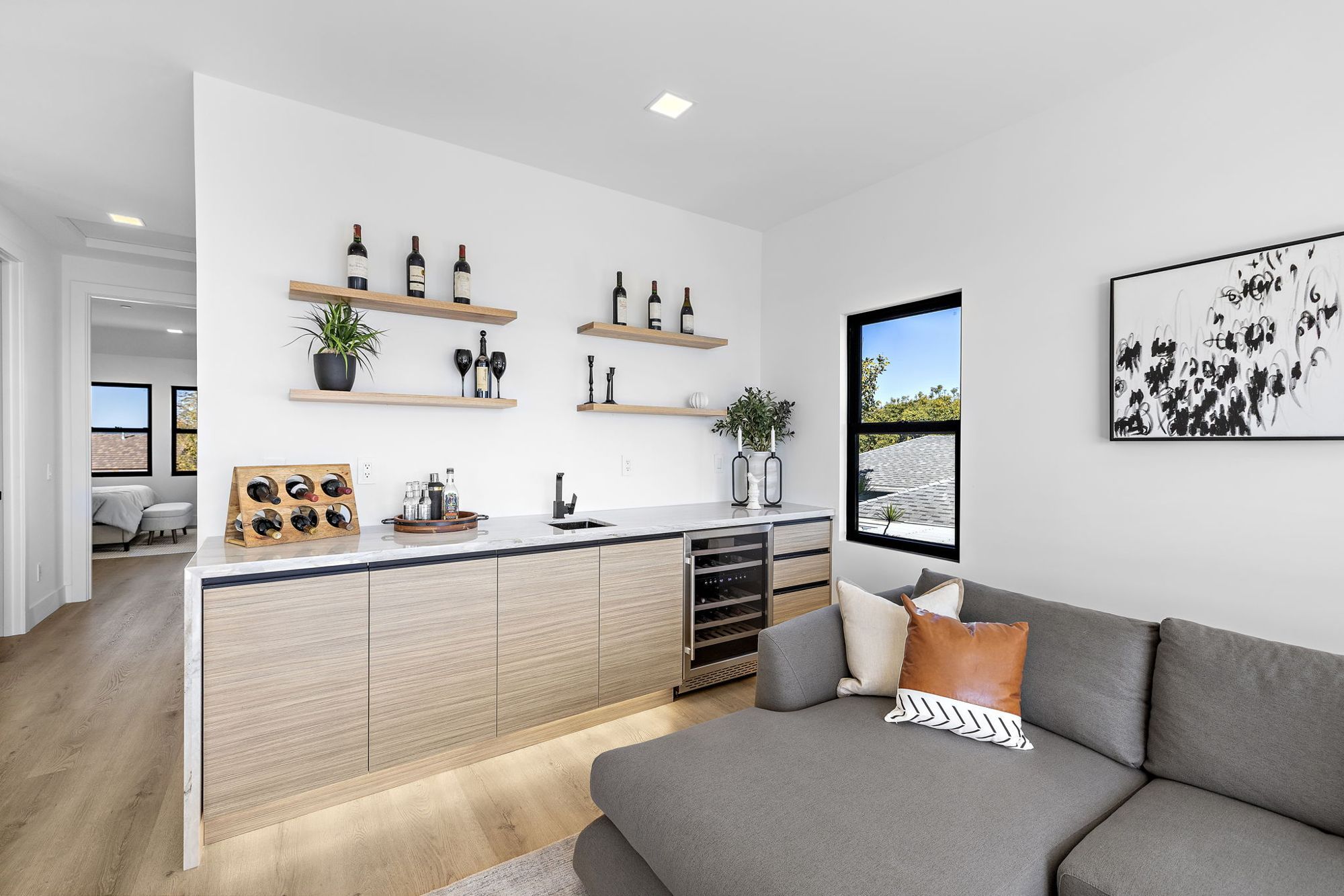 Modern family home staged by May Home Design in Laguna Niguel, photo 10