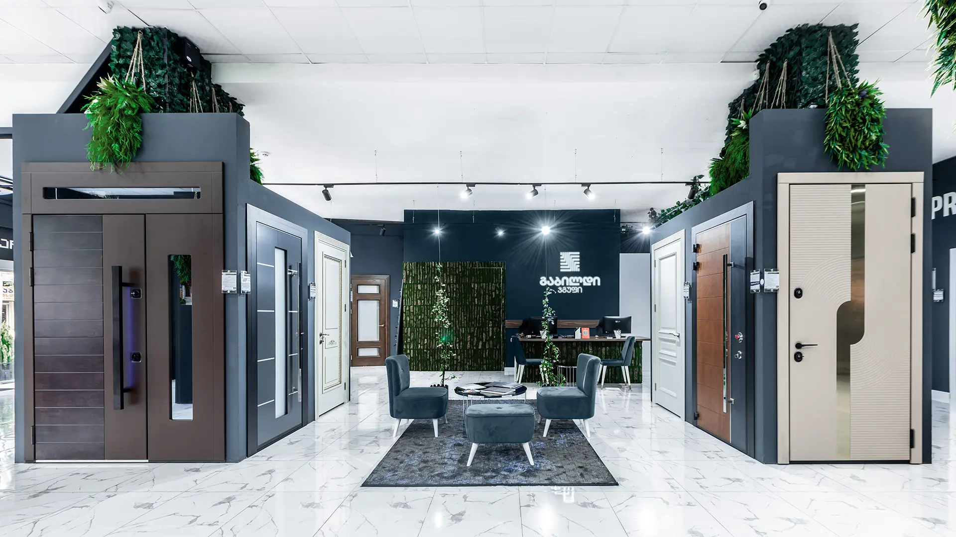 შესასვლელი და შიდა კარის ყველაზე დიდი არჩევანი