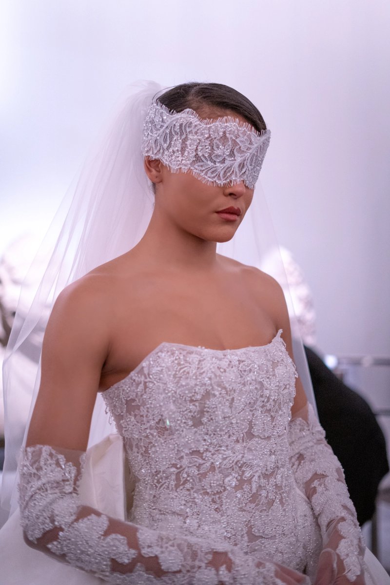 Bride model portrait fashion in Paris 