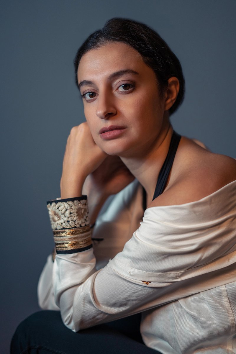 Studio actress portrait photography in Paris