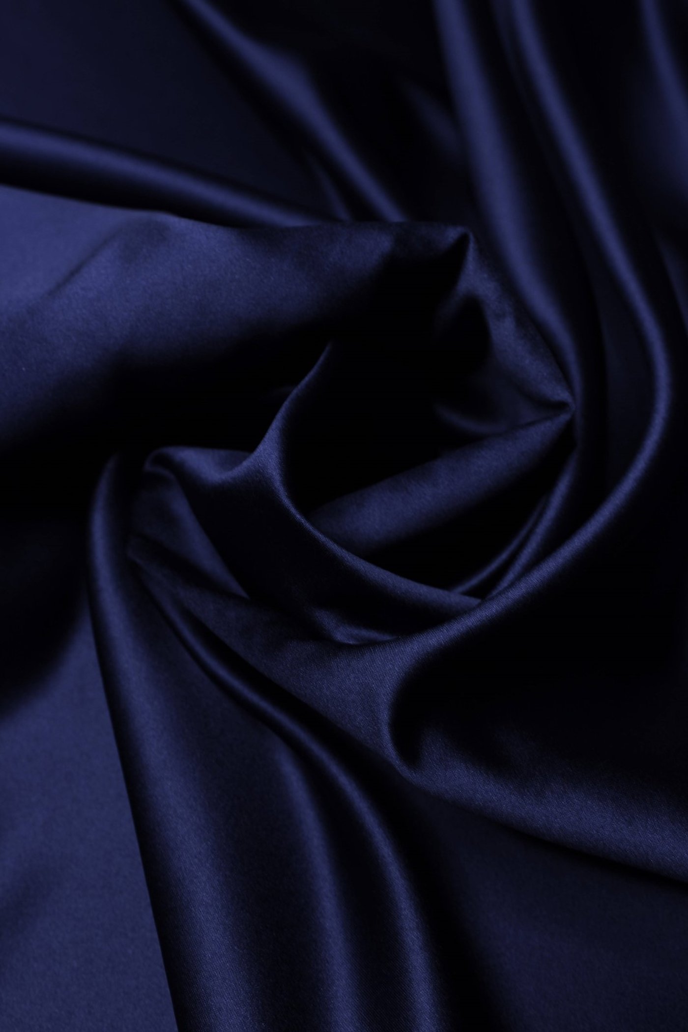 Midnight Blue Duchess - Image 2