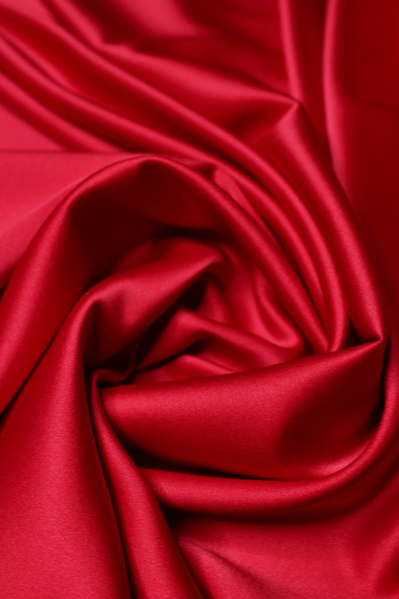 Crêpe Satin Bright Red - Image 2