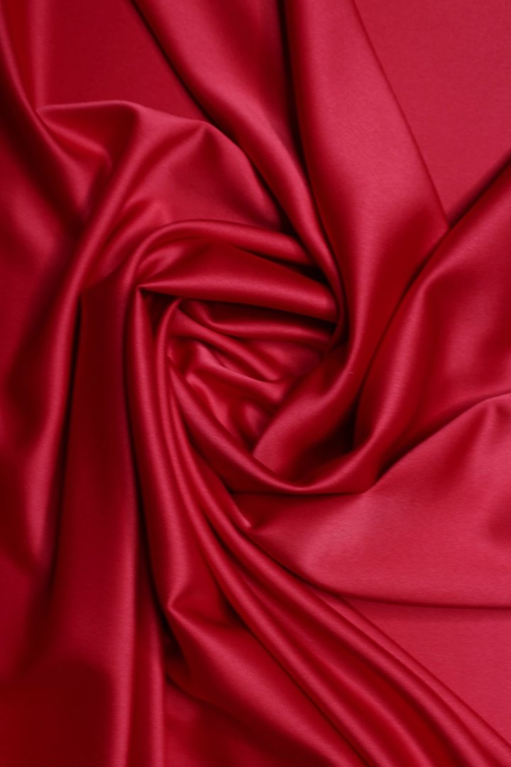 Crêpe Satin Bright Red