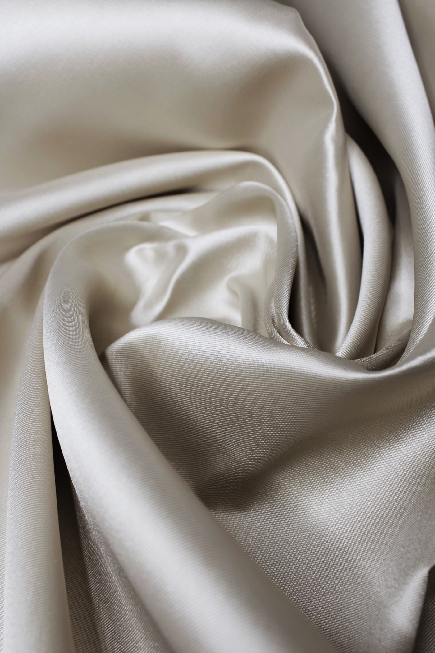 Champagne Taupe Mikado - Image 2