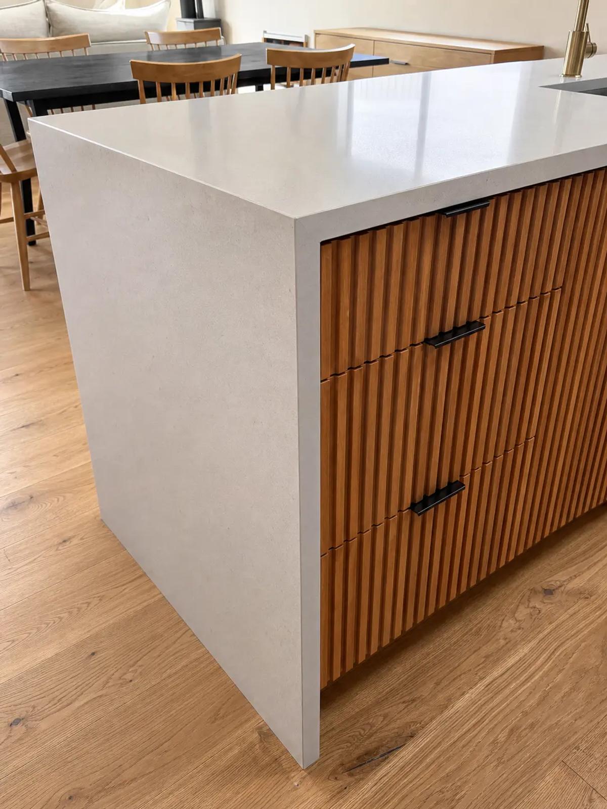 kitchen sink table