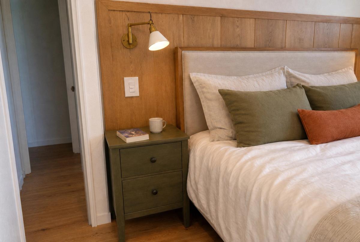 bedroom photo 2