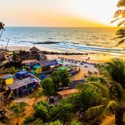 Dabolim airport to Calangute, and a first evening on the sand