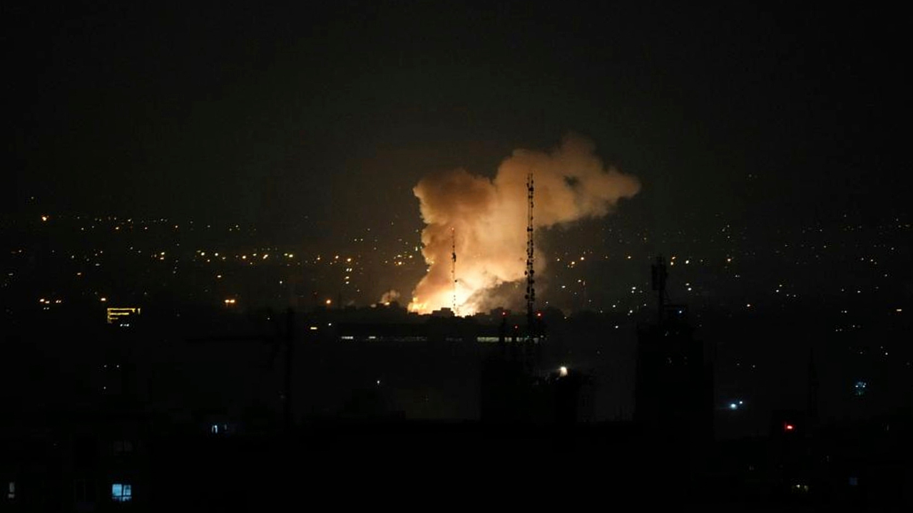 Israel attackerar Iran - genomfört flyganfall mot kärnanläggningar