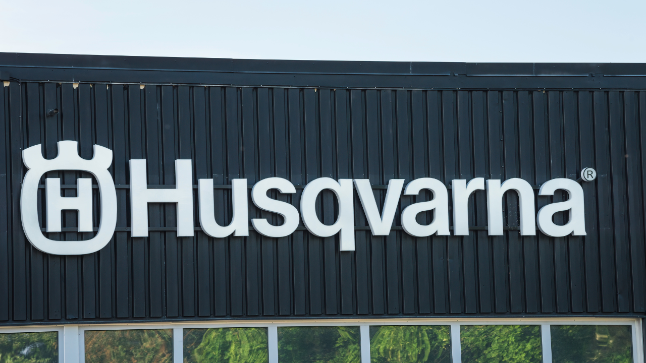 Husqvarna redovisar siffror i linje med vinstvarning 