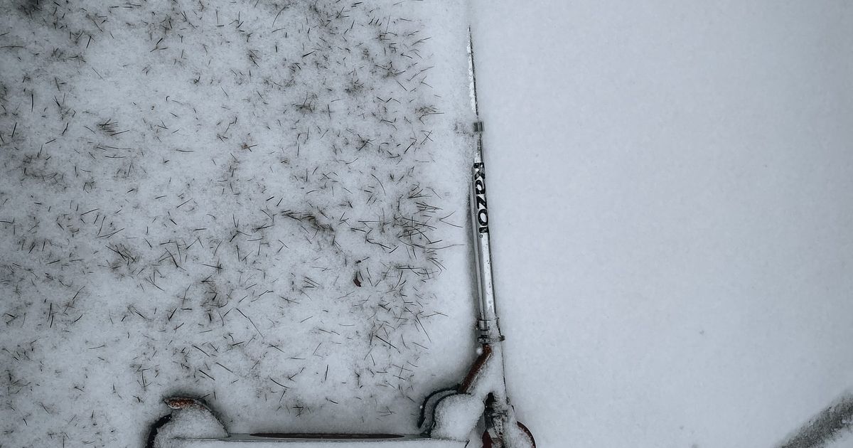 Kolme sähköpotkulautaa, jotka tekevät työmatkasta vaivattoman tänä talvena