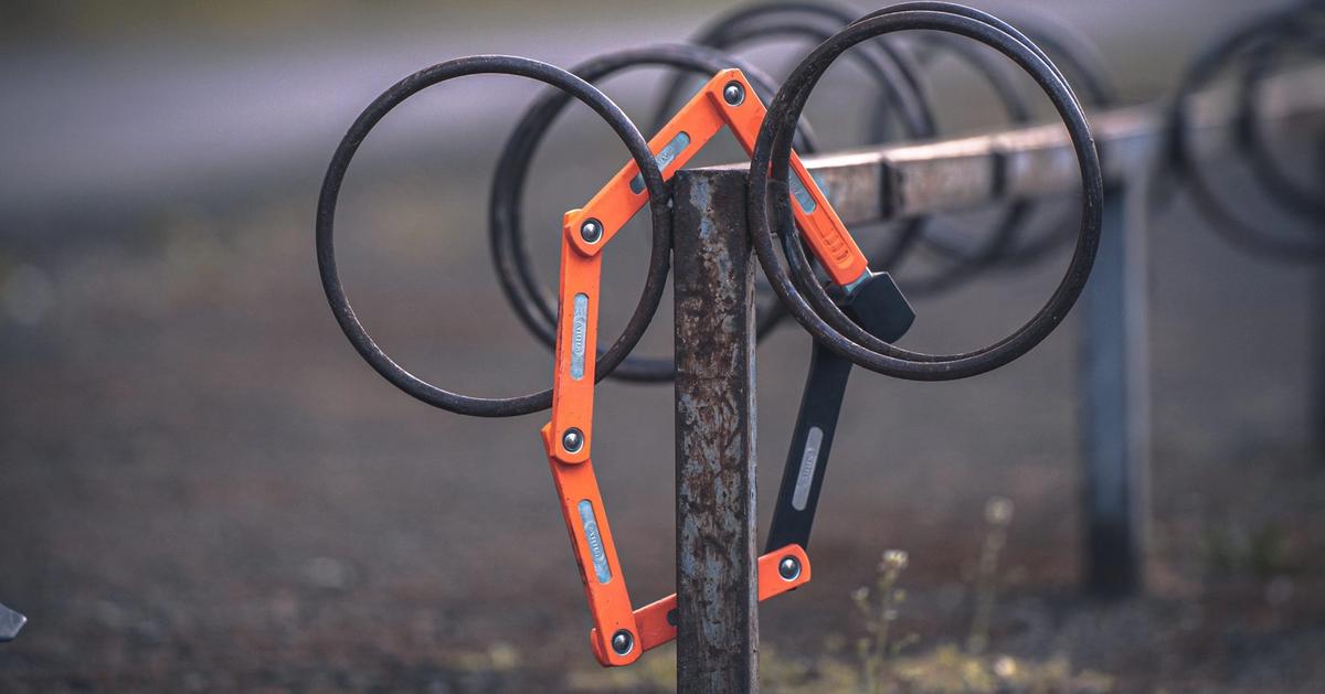 Näin suojaat sähköpotkulautasi varkaudelta