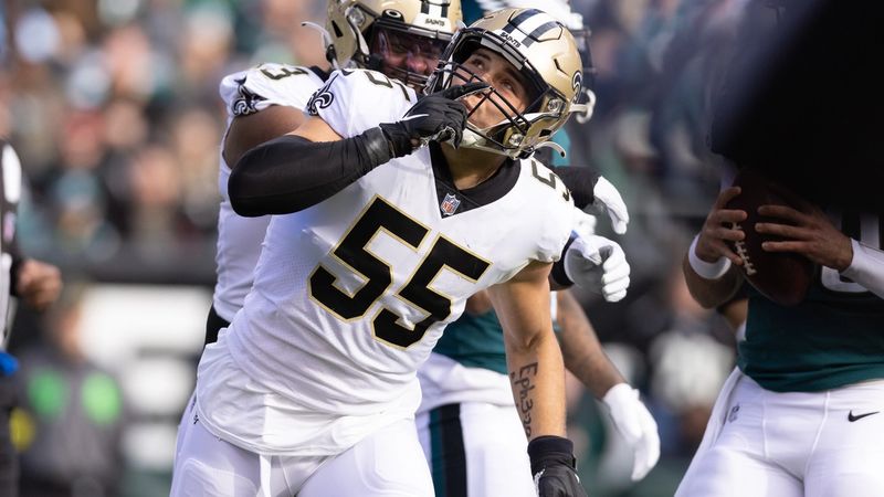 Saints bring back linebacker Kaden Elliss