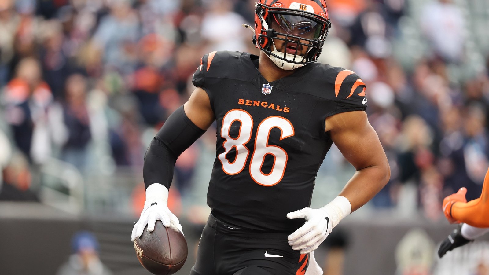 Saints keep adding to offense with tight end Noah Fant