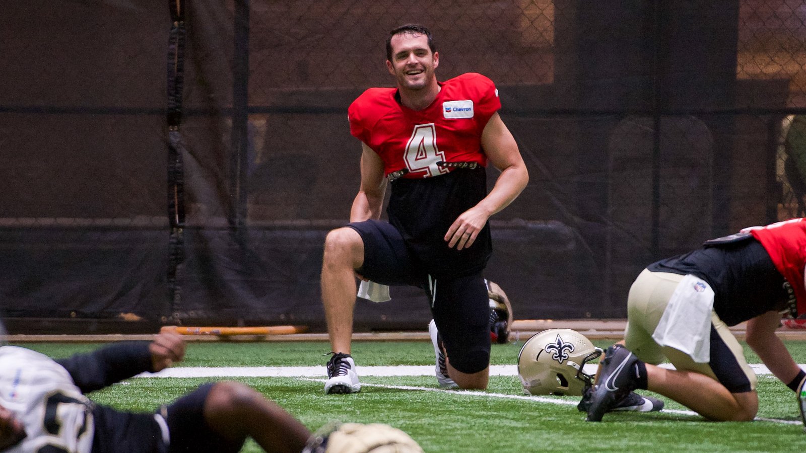 Derek Carr insists he’ll be close to 100% Sunday after an oblique injury that forced him to be more patient than usual