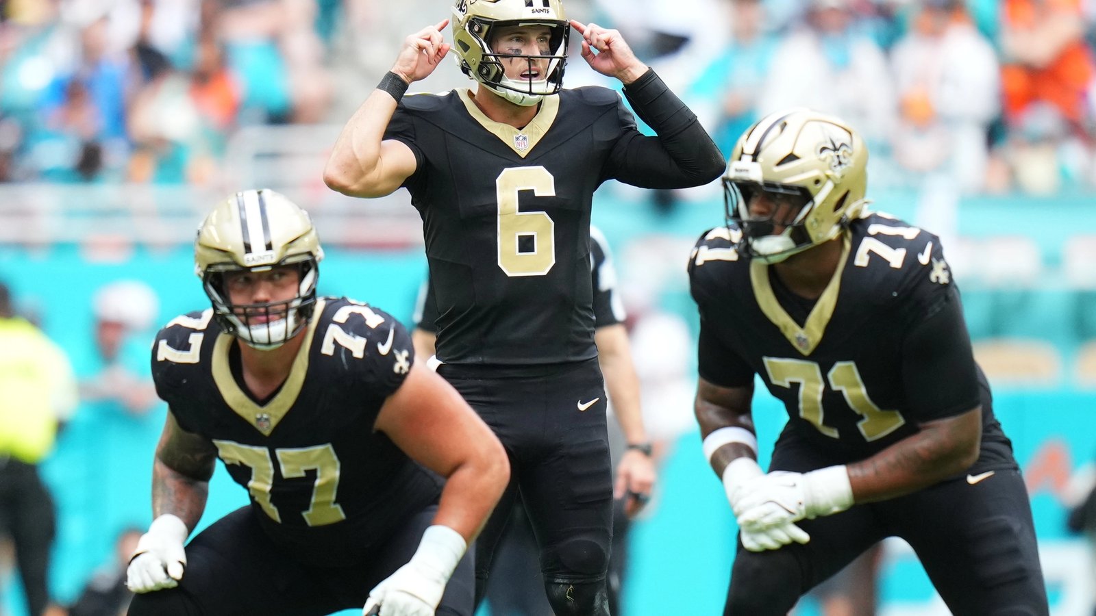 Slow starts continue, but Saints make it interesting late against Dolphins