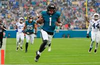 New Saints running back Travis Etienne