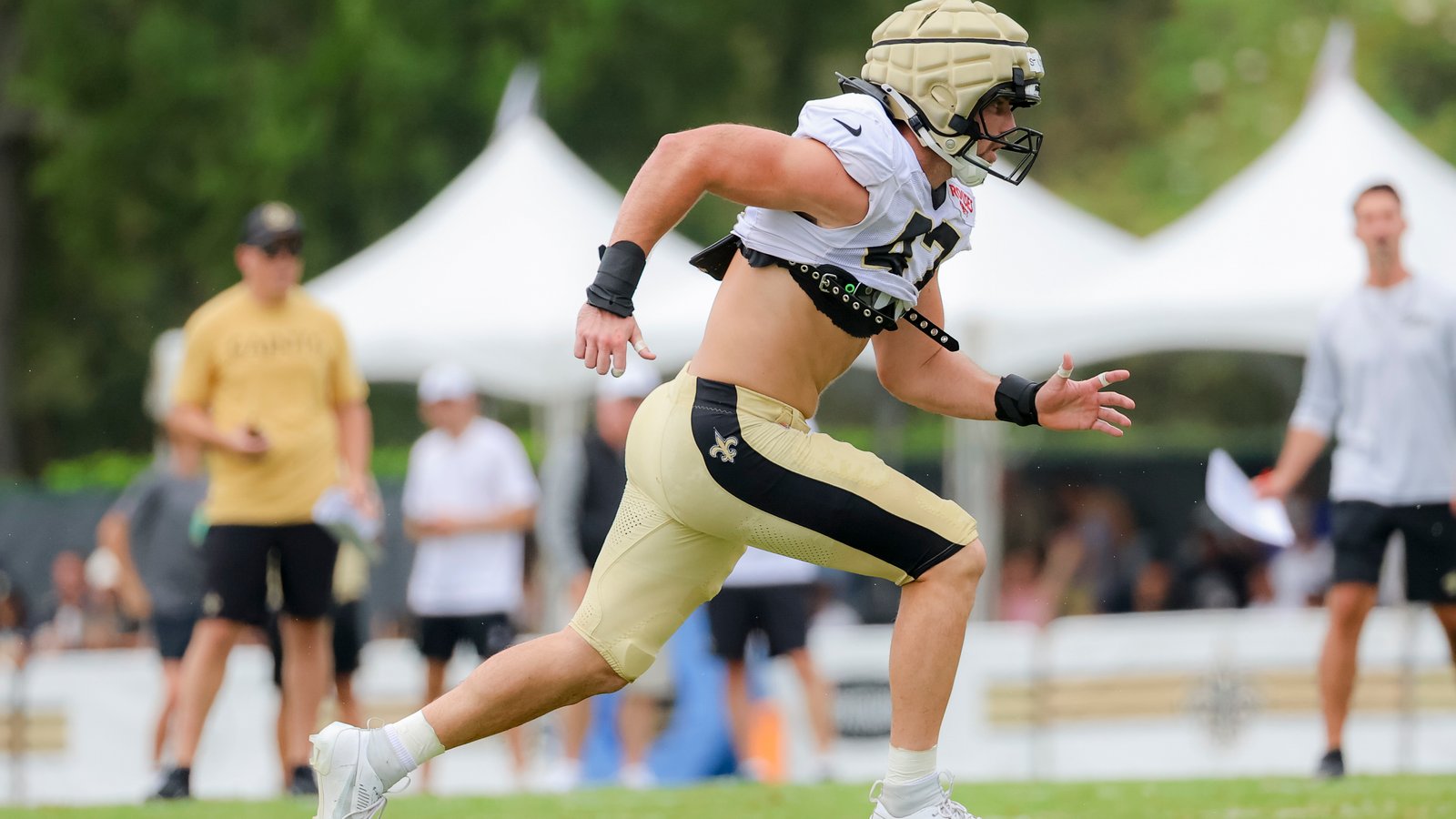Rookie linebacker Danny Stutsman has hit the ground running at Saints camp