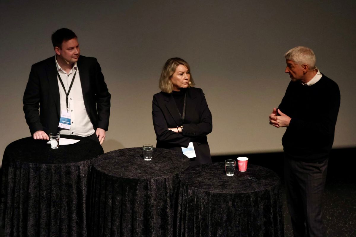 Sondre Olsen, Monica Mæland og Remy Atle Bilsback under Vossadagane.