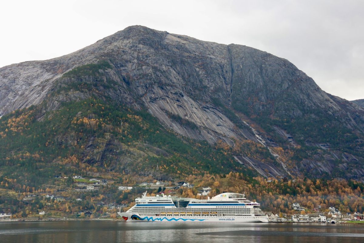Cruiseskip i Eidfjord