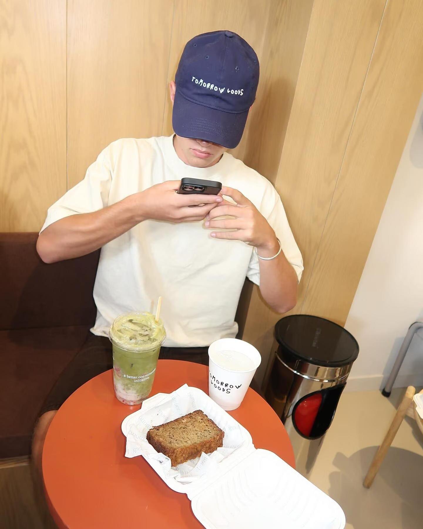 Influencers Gastronómicos: Cómo Potenciar las Ventas de tu Cafetería con Marketing de Influencers