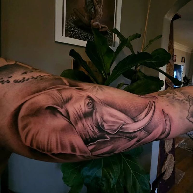 Black and grey woman portrait tattoo by Sergio