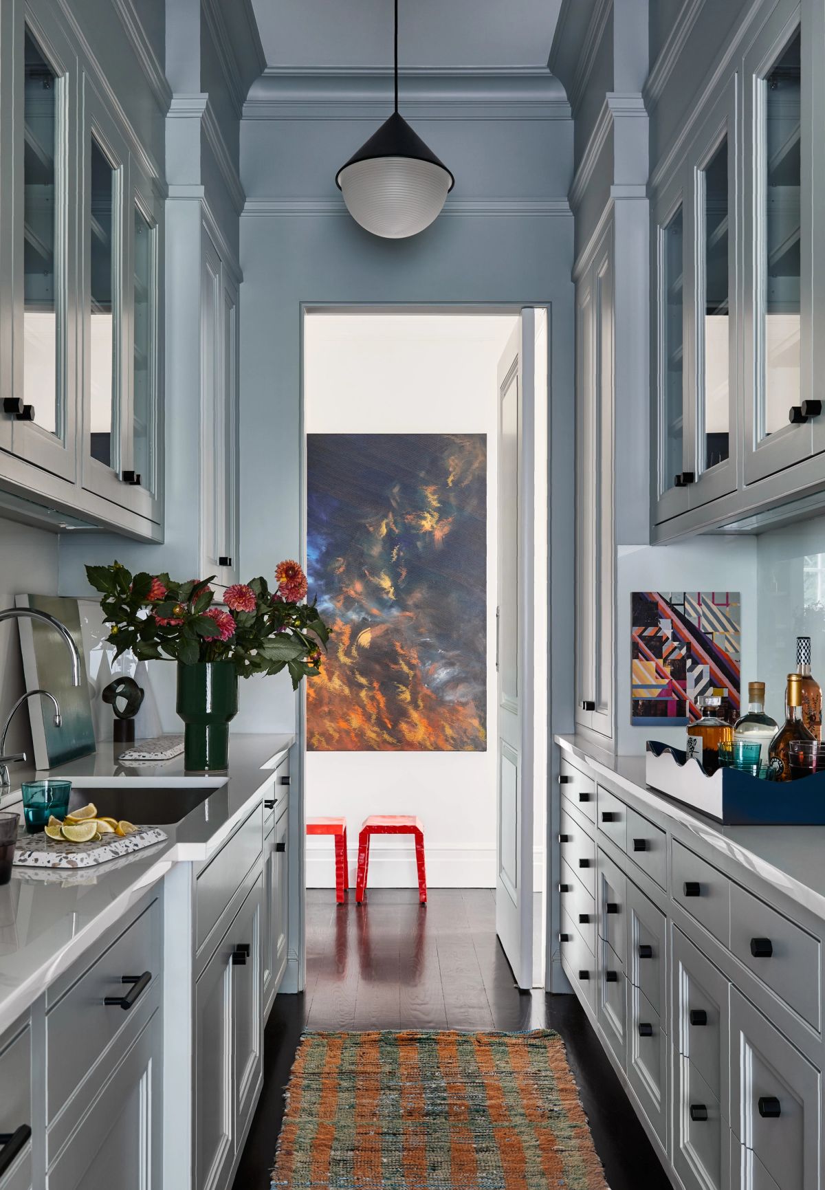 Prep kitchen / butler's pantry