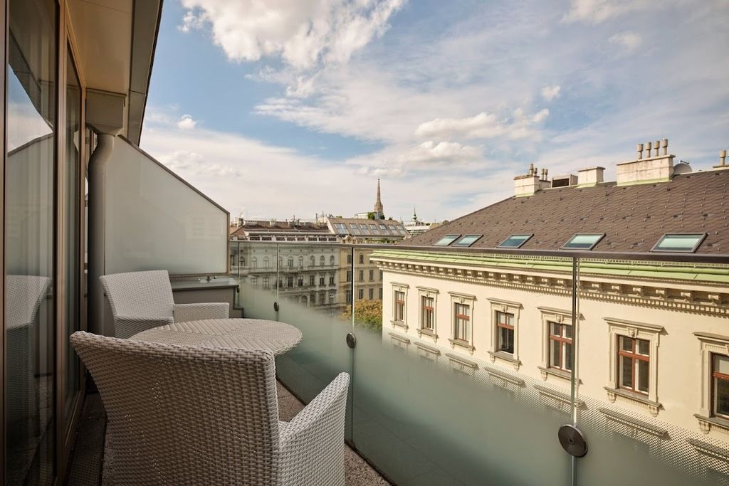The Ritz-Carlton, Vienna – Photo 6