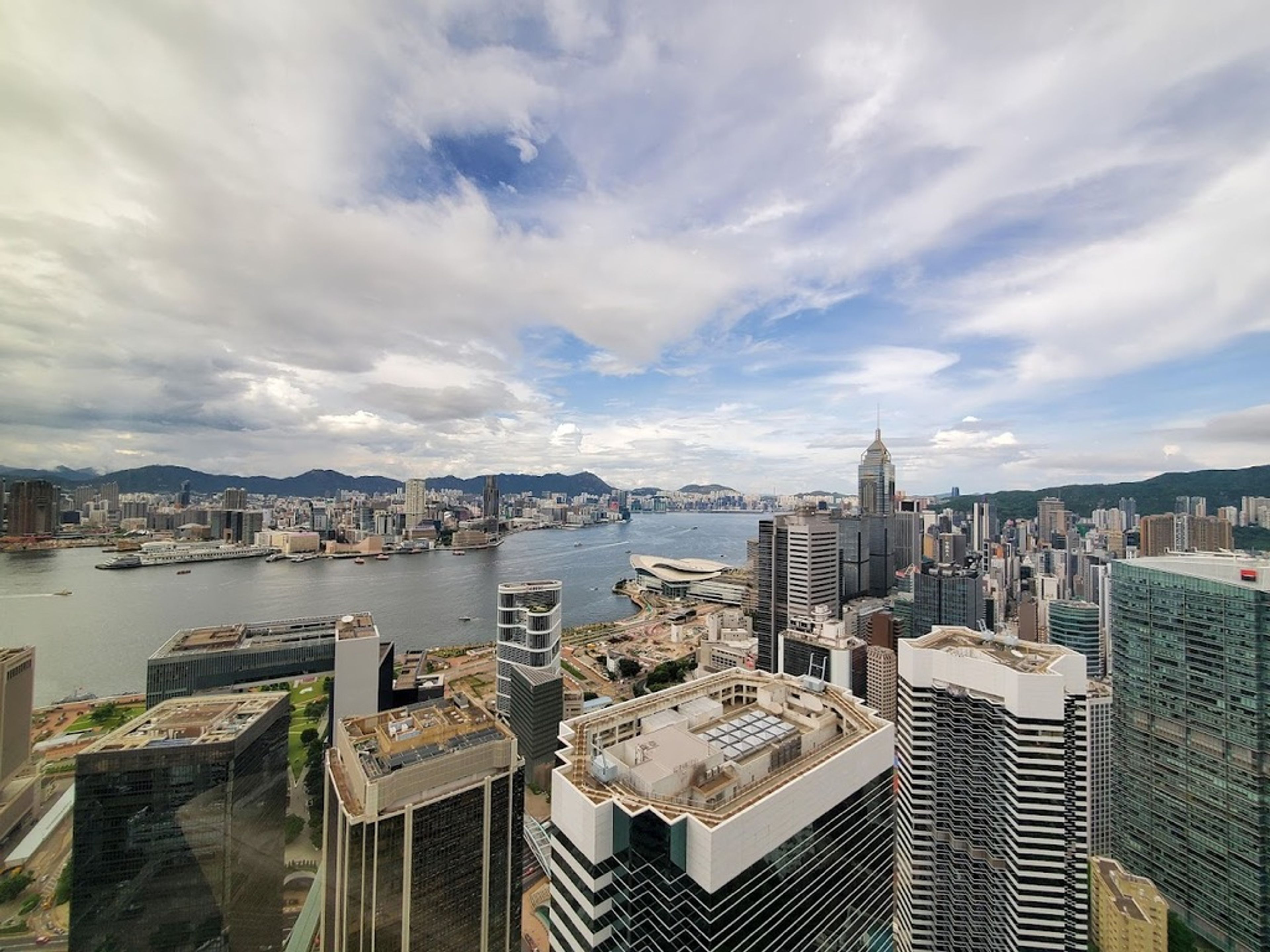 Island Shangri-La, Hong Kong
