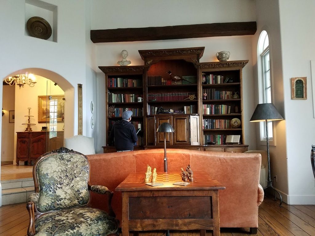 Erna's Elderberry House Restaurant – Photo 3
