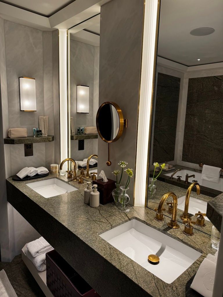The Chancery Rosewood – Photo 4