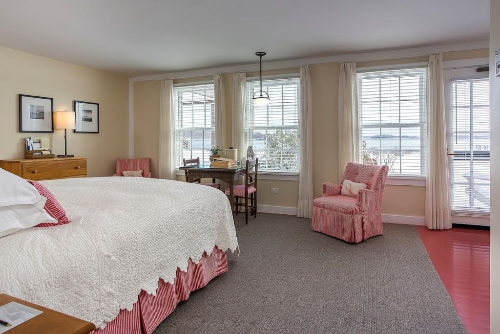 Weekapaug Inn – Photo 5