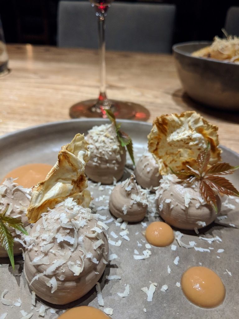 Leo Wine & Kitchen – Photo 2