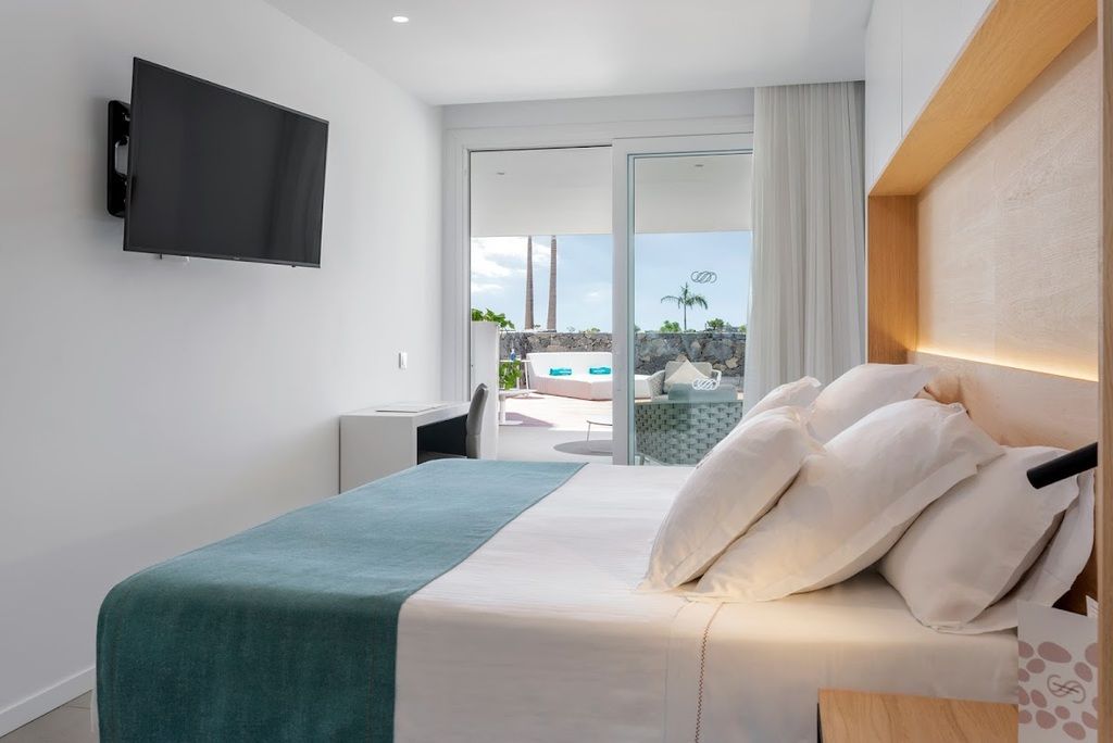 Royal Hideaway Corales Beach - Adults Only – Photo 2